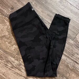 Lululemon WU 25”
